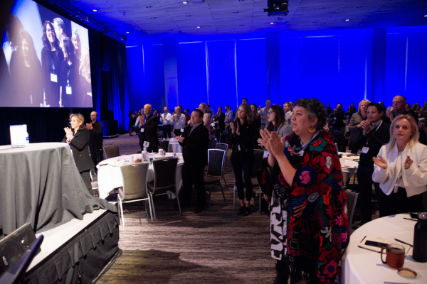 CSR-Audience-Attendees-Clapping (1)-min leadership conference keynote speaker